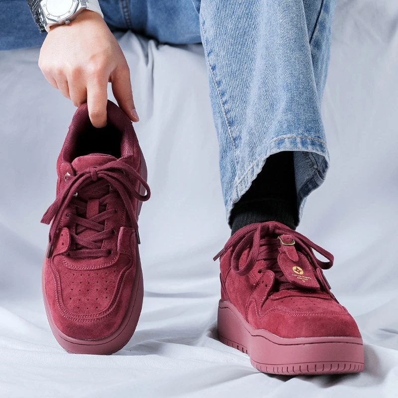 2025秋冬新款情侣面包鞋休闲鞋小众翻毛皮酒红色复古厚底百搭男鞋
