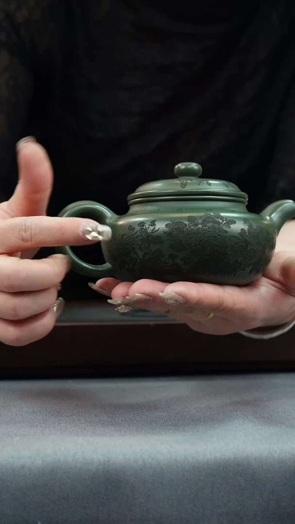 【闪购商品】紫砂茶壶绿泥 仿古 刻百花