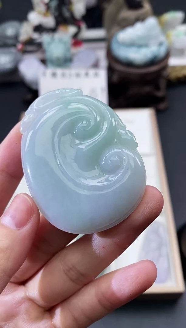 翡翠未镶嵌颈饰天然缅甸A货翡翠