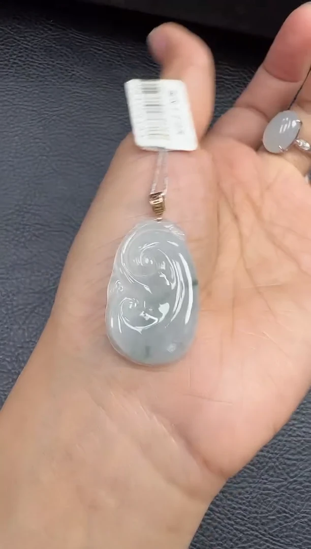【闪购商品】翡翠颈饰18K金镶嵌翡翠如意