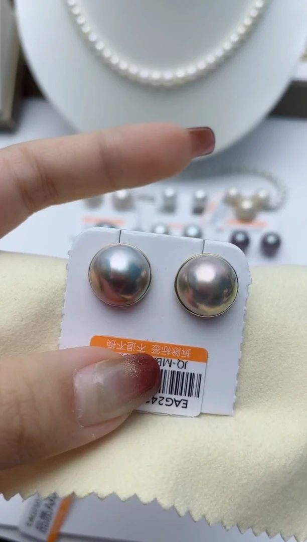 【闪购商品】拼合珍珠（马贝珠）耳饰18K金镶嵌W48