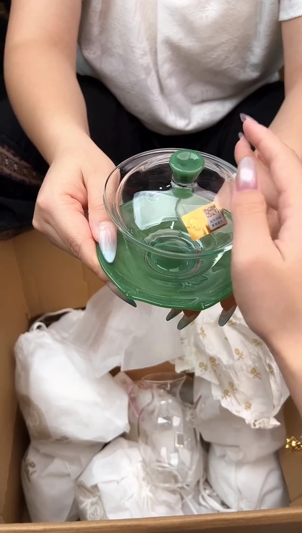 禾器盖碗翡翠玉