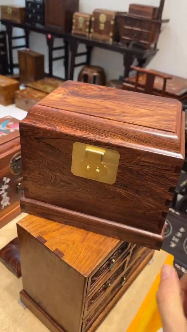 【闪购商品】木黄花梨素面官印箱