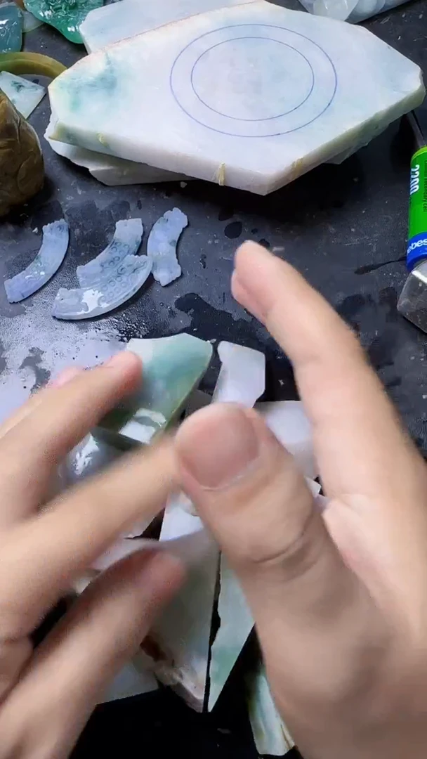 未镶嵌挂件翡翠092