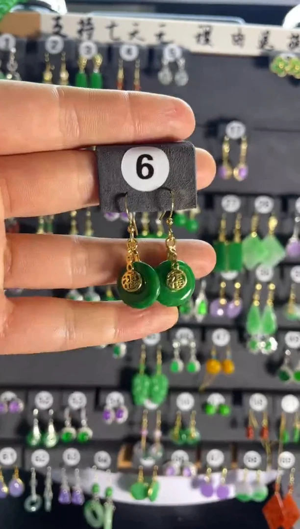 【闪购商品】翡翠耳饰银S925镶嵌6....