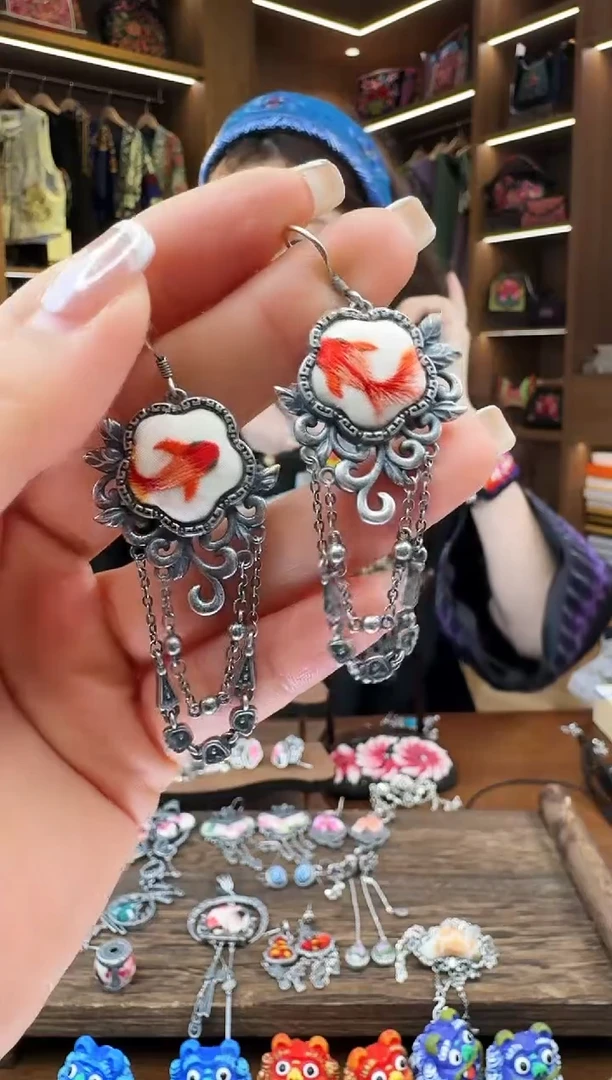 【闪购商品】织绣61黔东南苗族刺绣