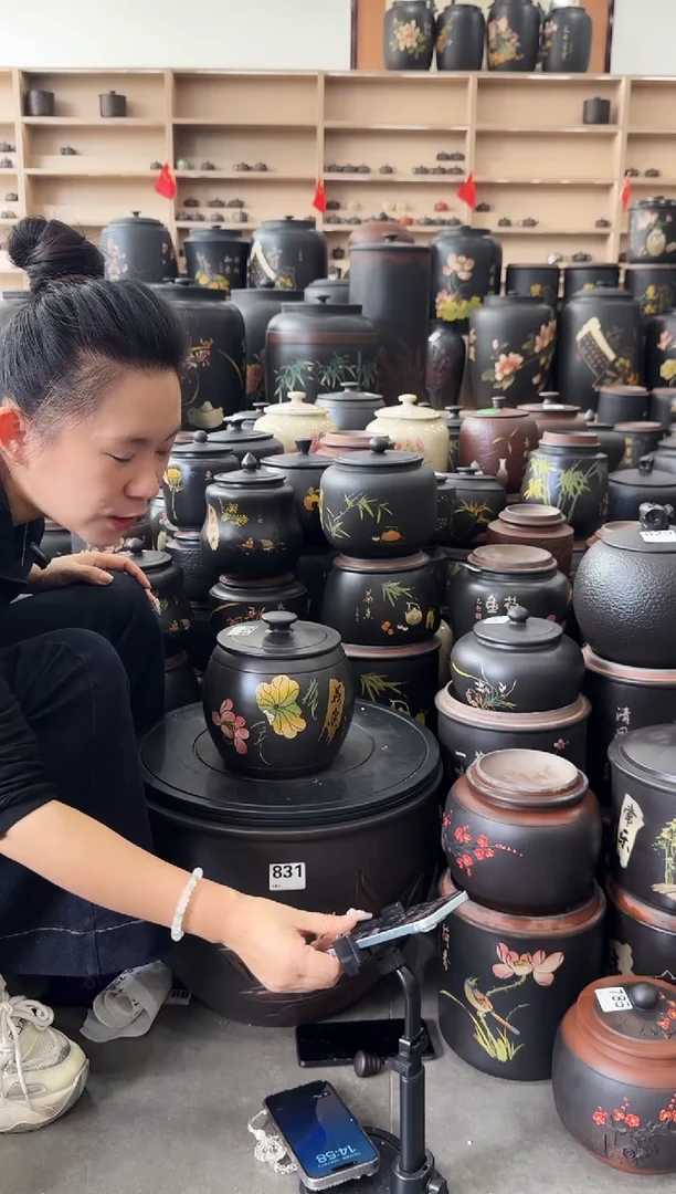 罐瑕疵茶叶罐  腰鼓彩填  794