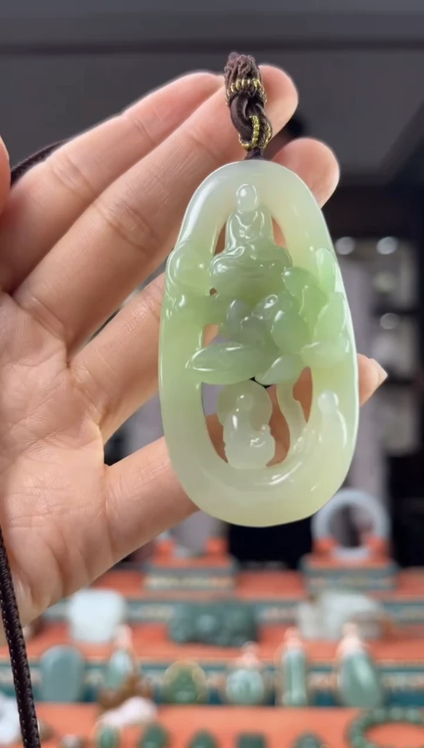 颈饰未镶嵌和田玉佩佩