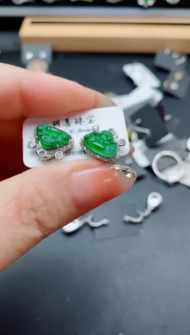 银S925镶嵌戒指翡翠1