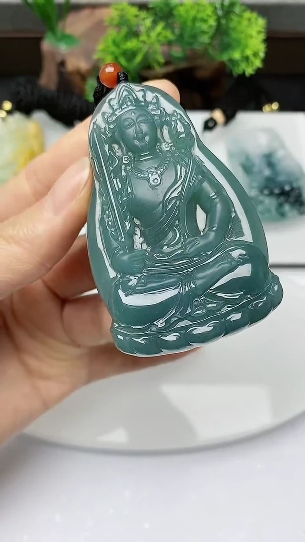 【闪购商品】翡翠颈饰未镶嵌