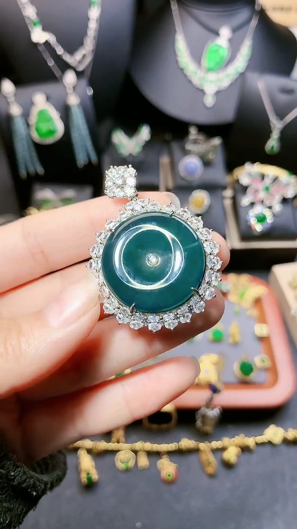 【闪购商品】翡翠毛衣链银S925镶嵌吊坠