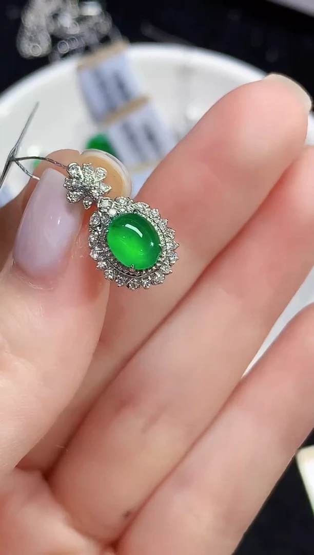 吊坠(不含链)18K金镶嵌翡翠CY多样性发其一