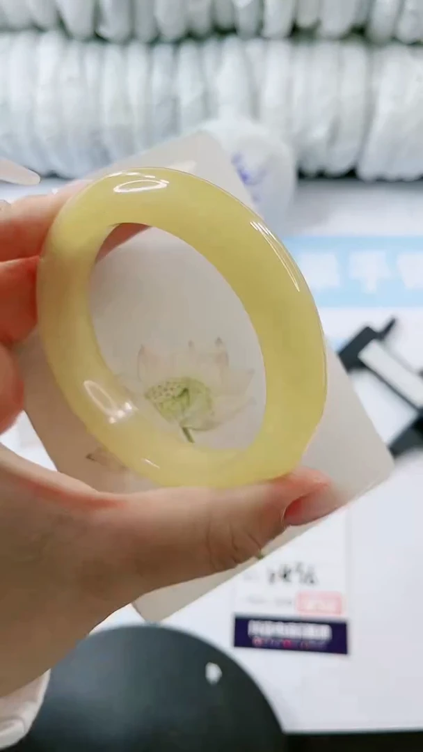 【闪购商品】石英质玉手镯未镶嵌多样性发货V436