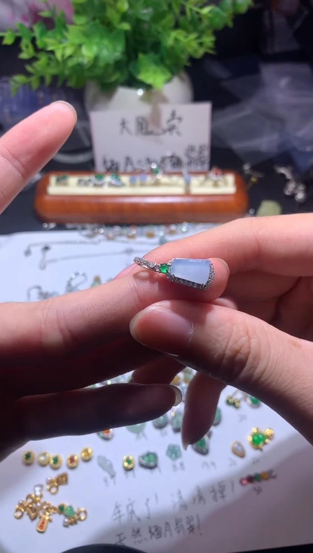 吊坠(不含链)银S925镶嵌翡翠帕*尼1