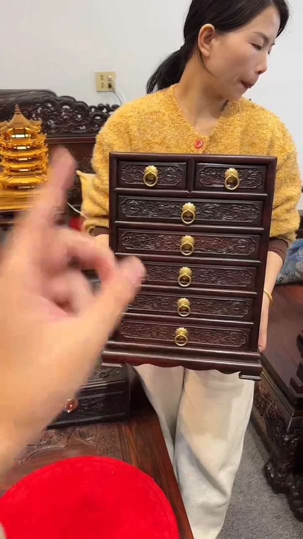 红酸枝木类酸枝--深雕七斗柜