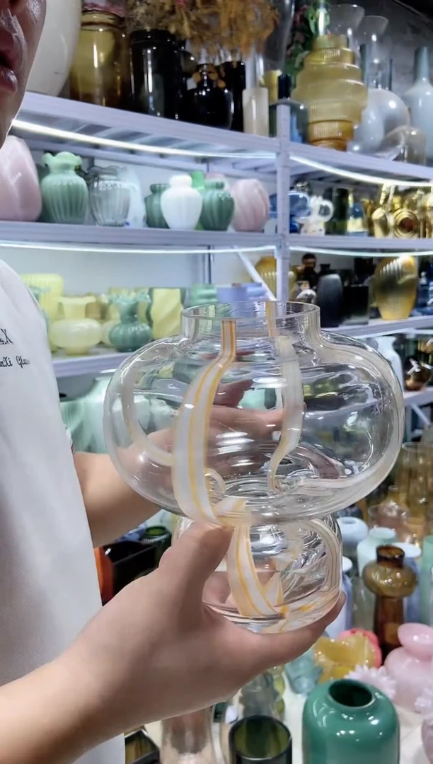 透明条纹灯笼花瓶微瑕介意勿拍
