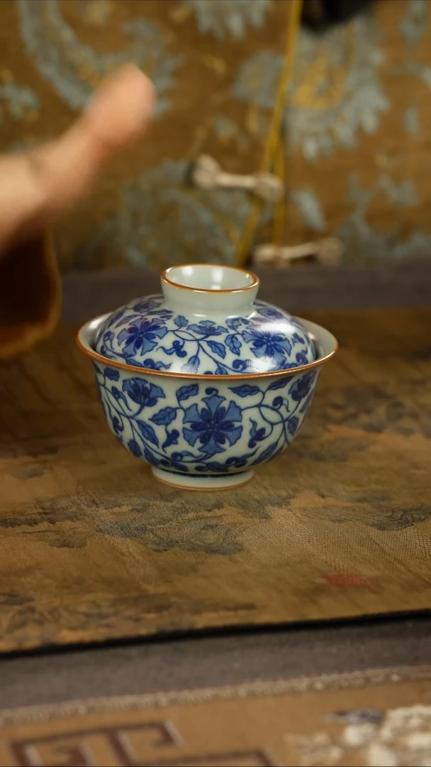 善窑厂汝窑青花缠枝莲盖碗