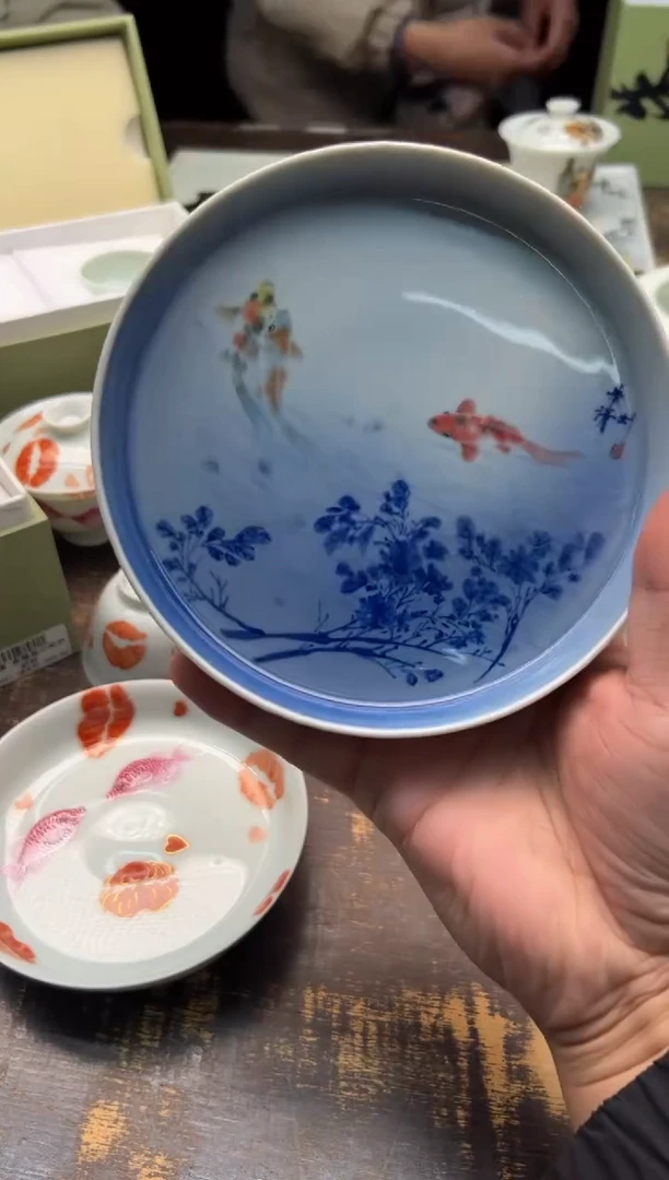 【闪购商品】/朱清鲤鱼直口壶承
