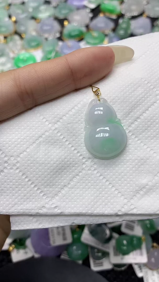 颈饰18K金镶嵌翡翠11111111111