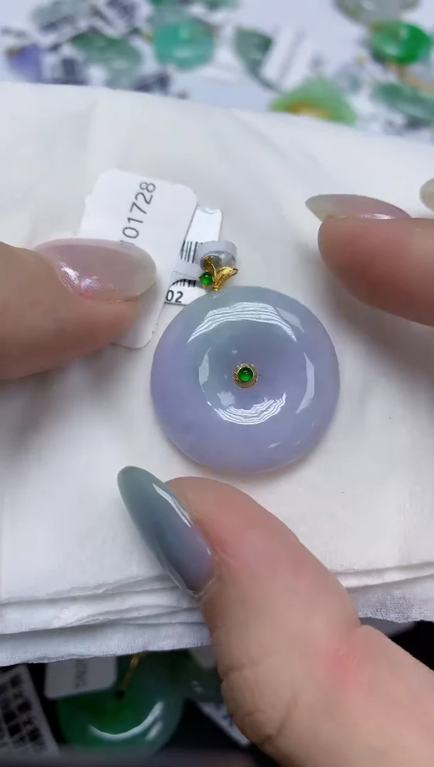 翡翠18K金镶嵌颈饰天然缅甸翡翠A货