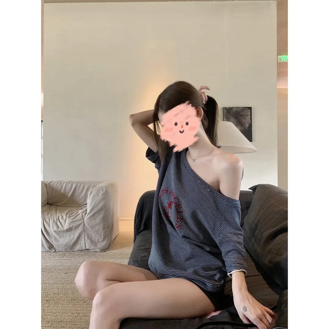 三穿领口条纹印花短袖T时尚百搭设计感宽松小众复古性感气质露肩