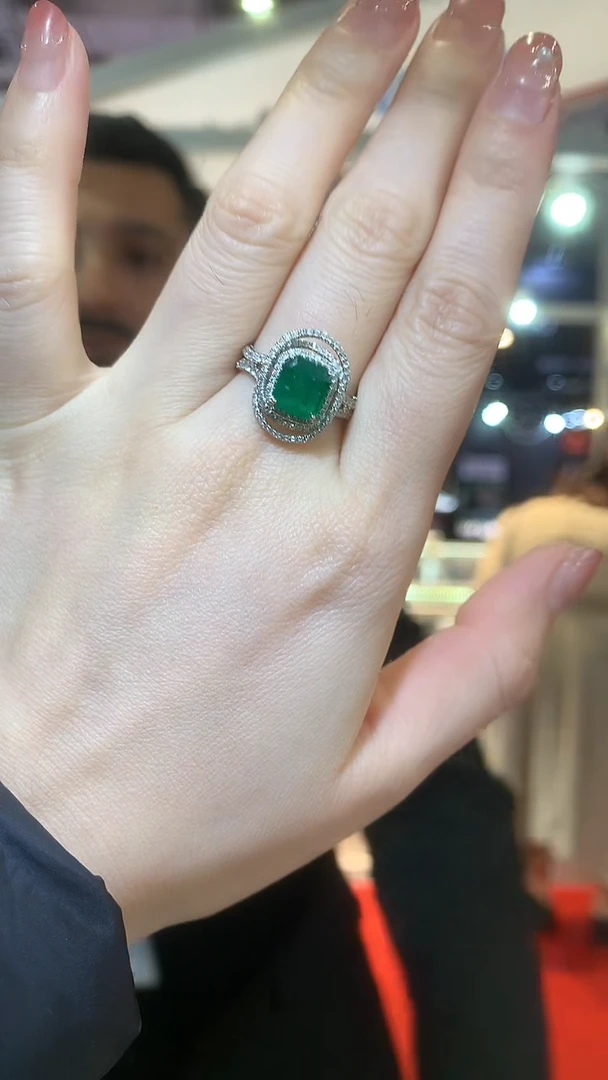 18K金镶嵌戒指祖母绿【宝石世家严选】