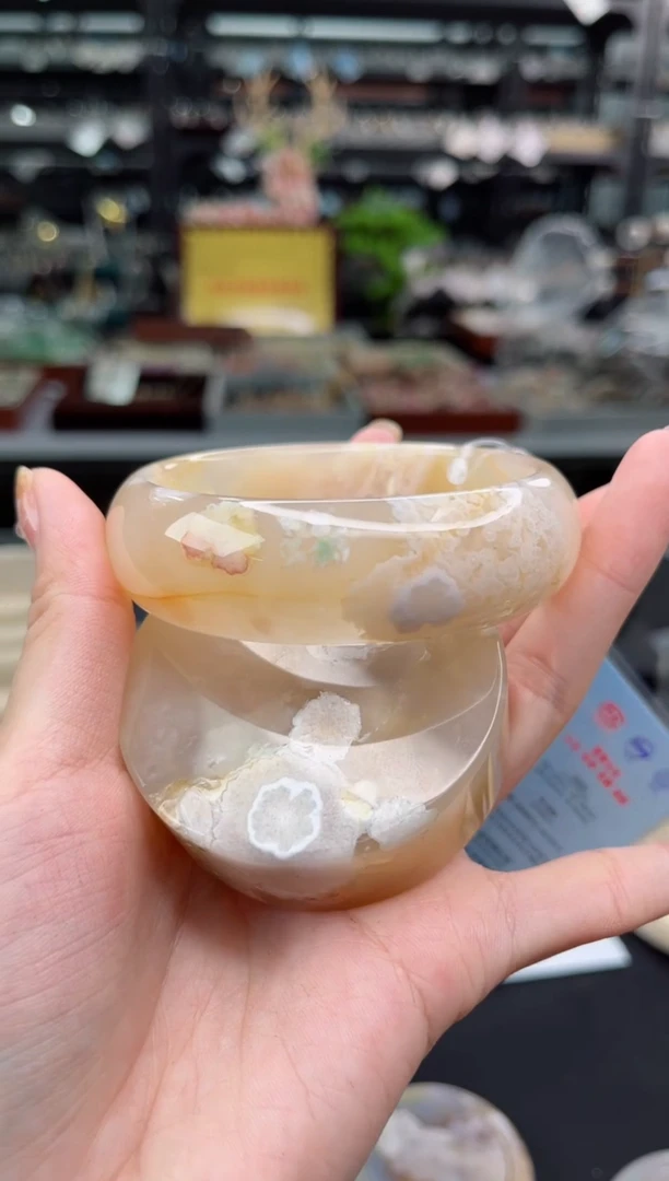 【闪购商品】石英质玉手镯未镶嵌62圈口（赠品镯心）3590380