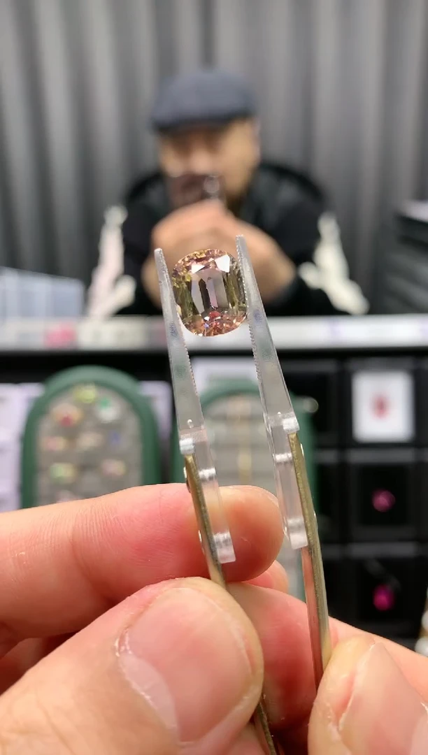 【闪购商品】碧玺裸石未镶嵌4.7ct 19