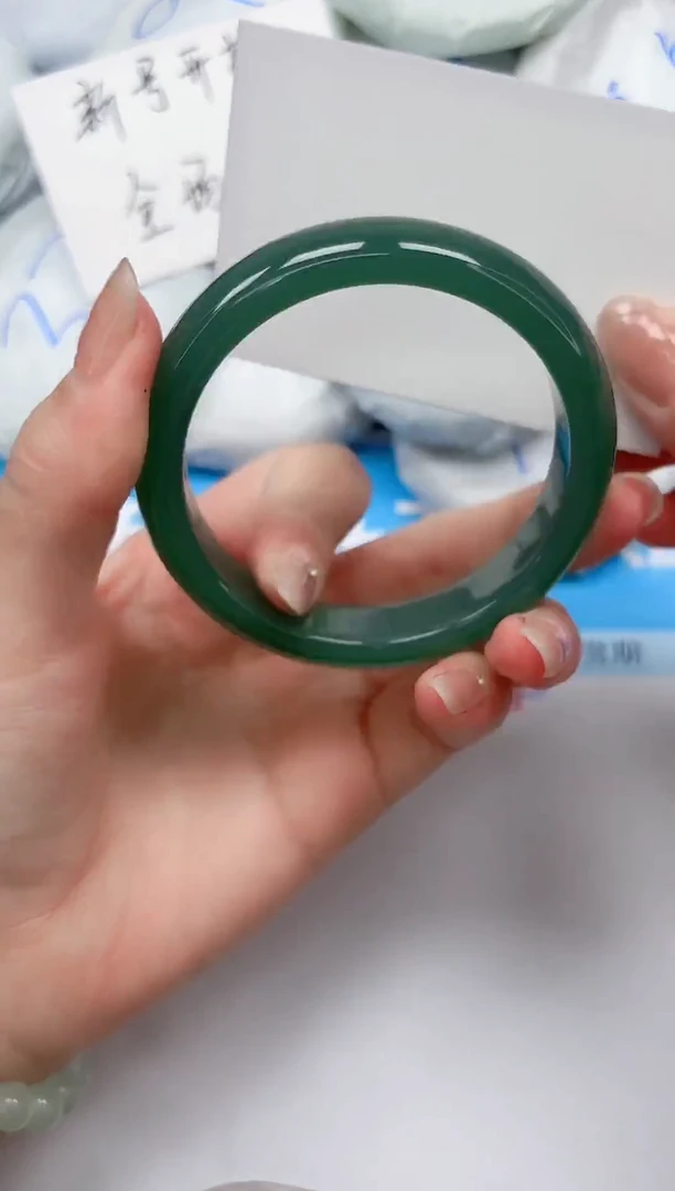 未镶嵌手镯石英质玉A7/5657