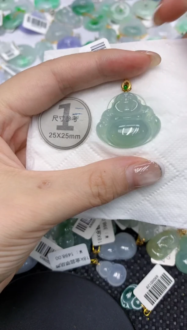 颈饰18K金镶嵌翡翠111111111