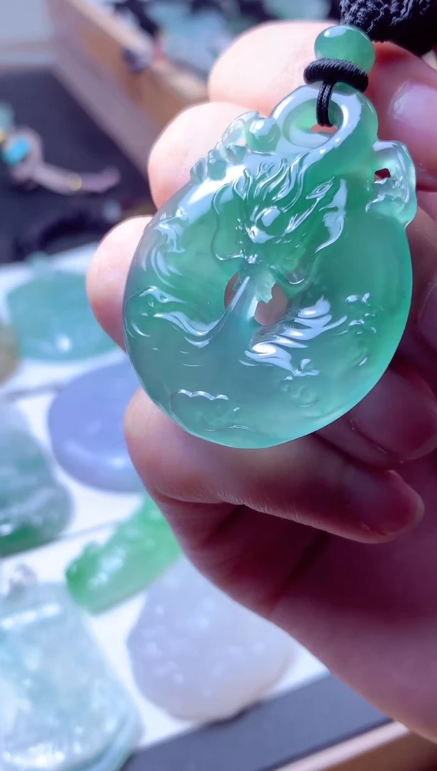 颈饰未镶嵌翡翠天然A货翡翠