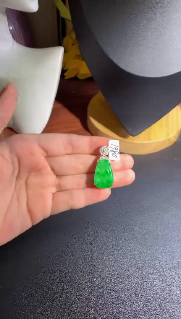 颈饰银S925镶嵌翡翠翡翠