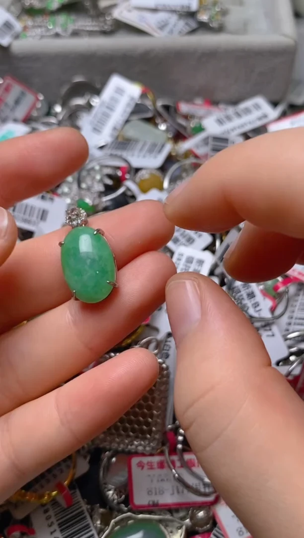 银S925镶嵌戒指翡翠百内无证书