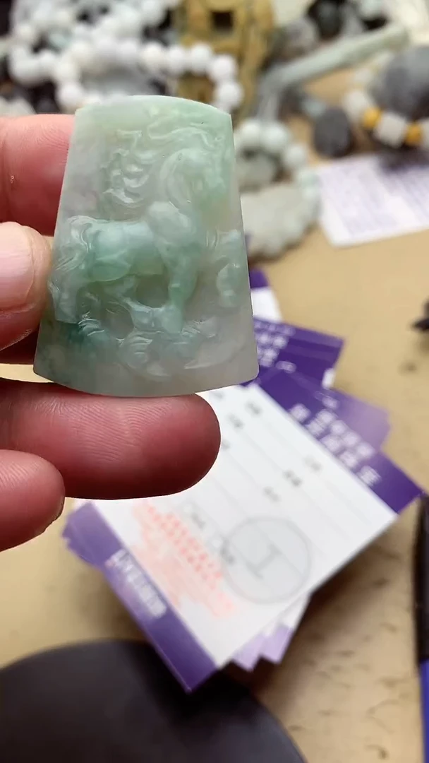 定制翡翠未镶嵌翡翠1