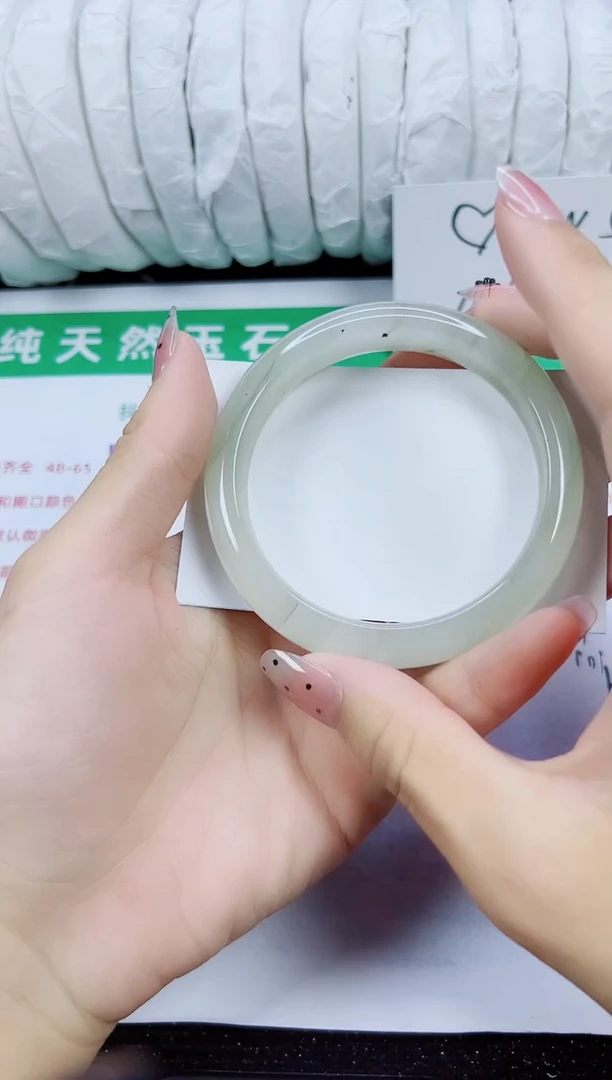 未镶嵌手镯石英质玉250-57/8