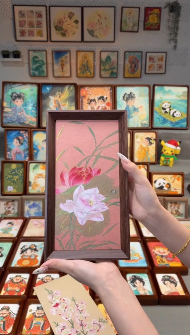 国画红底荷花 手绘国画27