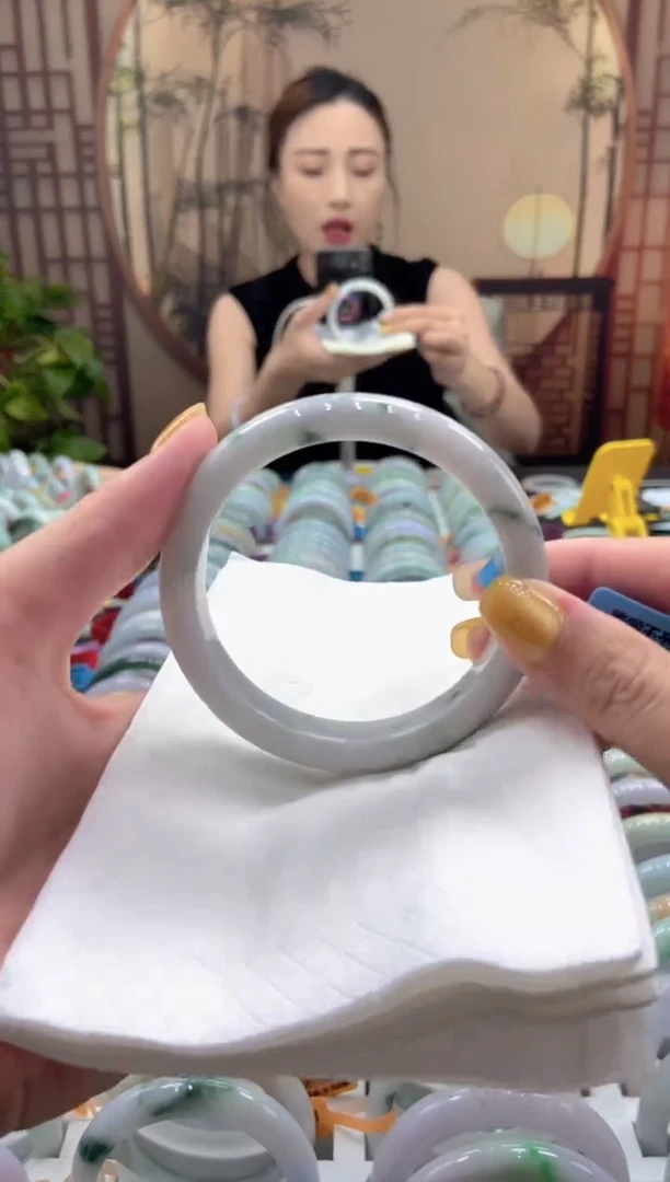 翡翠手镯未镶嵌000028703