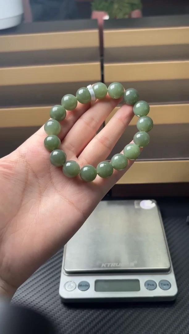 未镶嵌手串和田玉若羌微色差卡12j