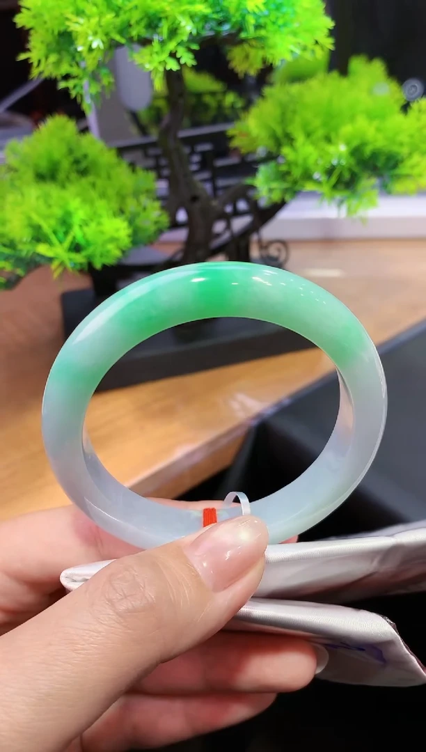 未镶嵌手镯翡翠- k92 天然缅甸A货翡翠56.7正圈