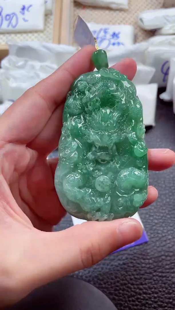 颈饰未镶嵌翡翠00001909