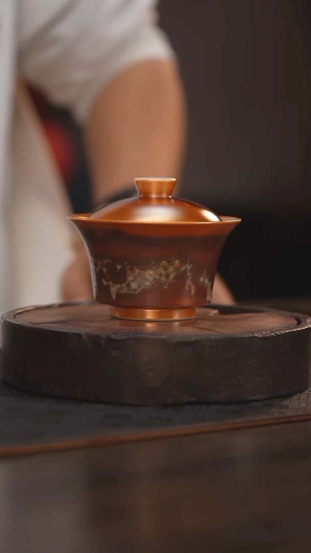 【闪购商品】杯46柴房陶瓷丨金红落灰盖碗