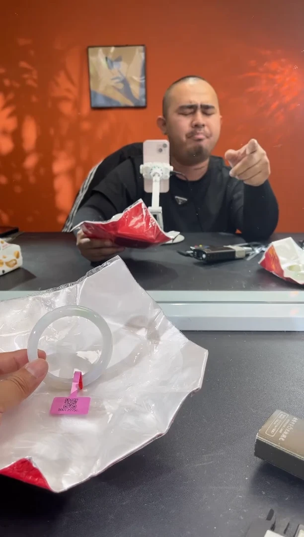 未镶嵌手镯翡翠17 56