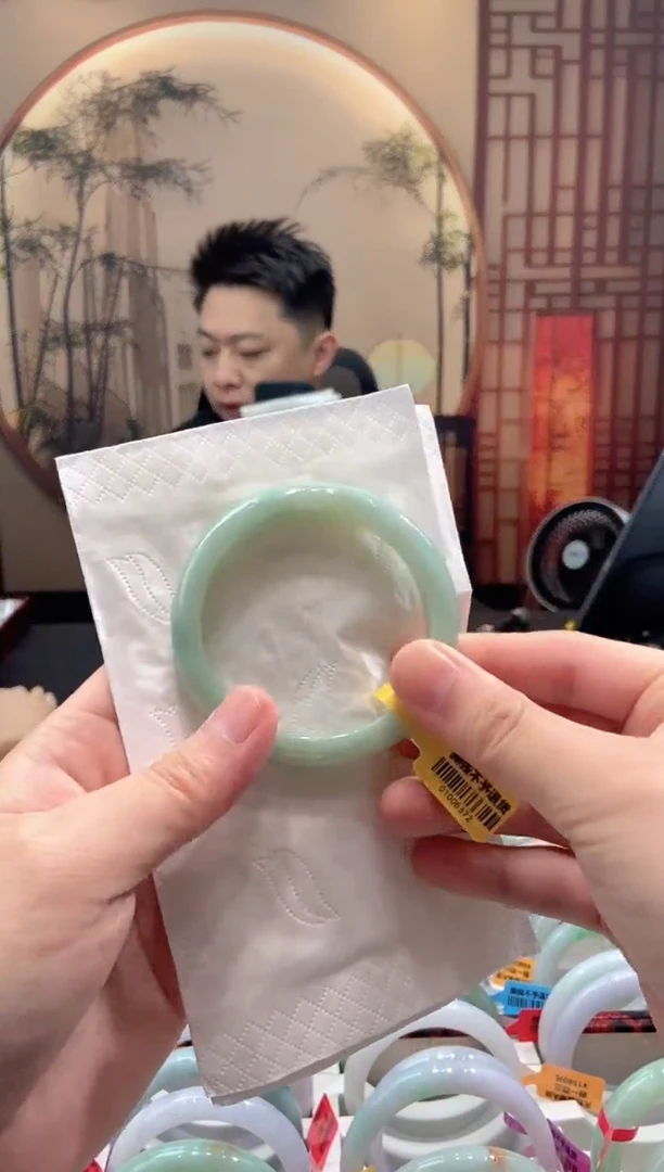 翡翠手镯未镶嵌000024944