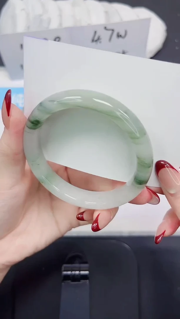 【闪购商品】石英质玉手镯未镶嵌382