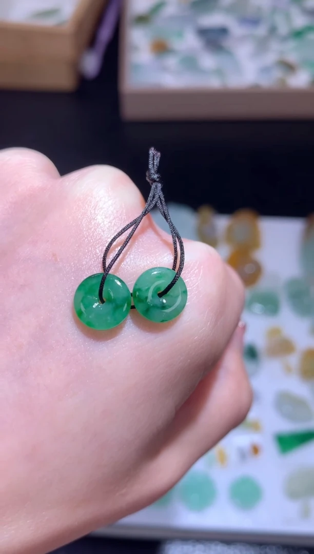 未镶嵌定制翡翠一对扣子