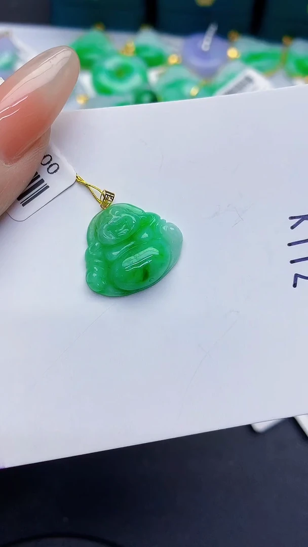 颈饰18K金镶嵌翡翠缅甸天然翡翠A货
