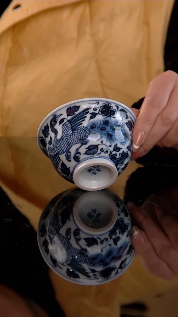 元青溯古仿元青花孔雀牡丹压手杯