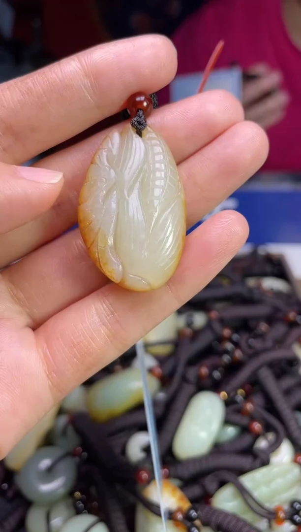 未镶嵌和田玉挂件1