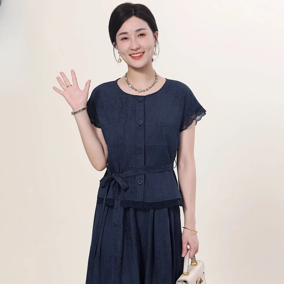 妈妈装2025夏季新款蕾丝暗纹套装夏装显瘦洋气宽松阔腿裤两件套