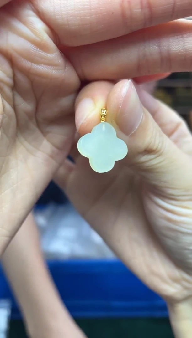 和田玉18K金镶嵌颈饰多样性发一件